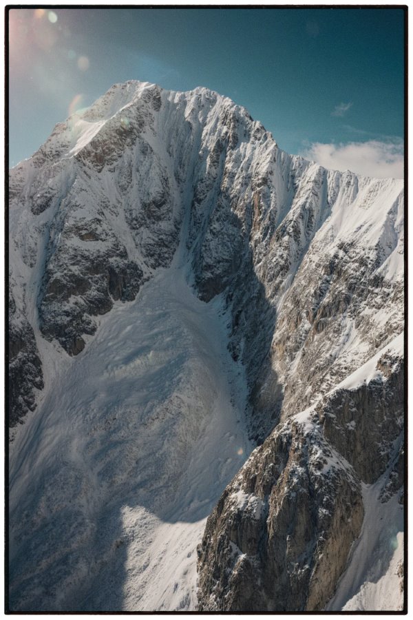 22c6a8a4-b50c-4099-8324-993cd330c44b copy (900)